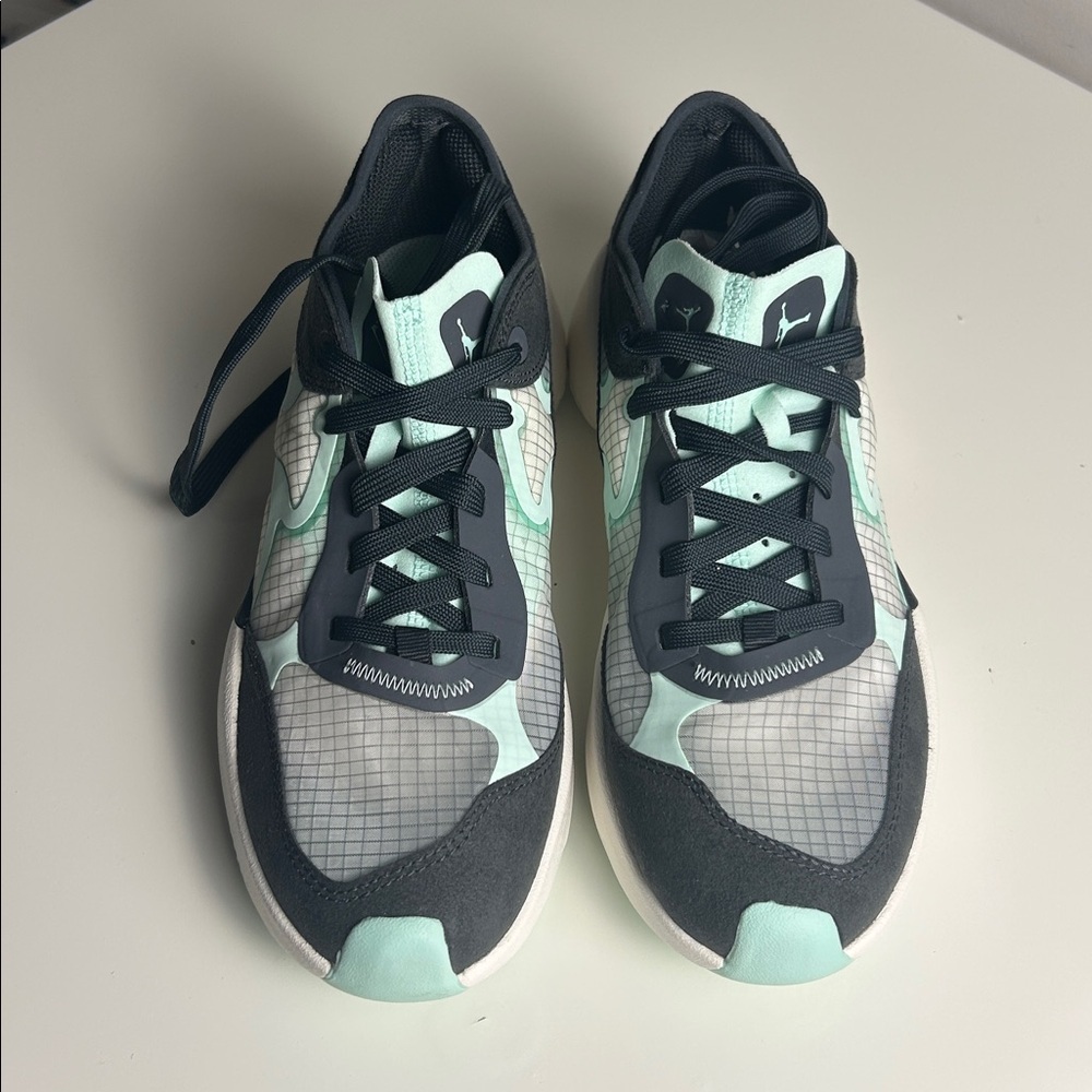 Jordan delta 3 low women’s size 7 basketball athletic shoes anthracite mint foam